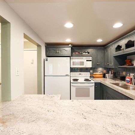 Chic Condo Steps From Petco Park Сан-Диего Экстерьер фото